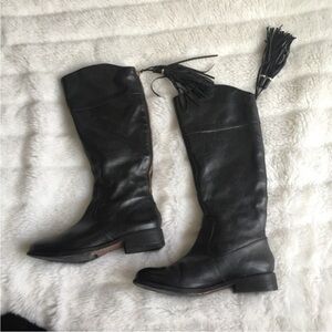 Black Leather Knee-High Boots‎